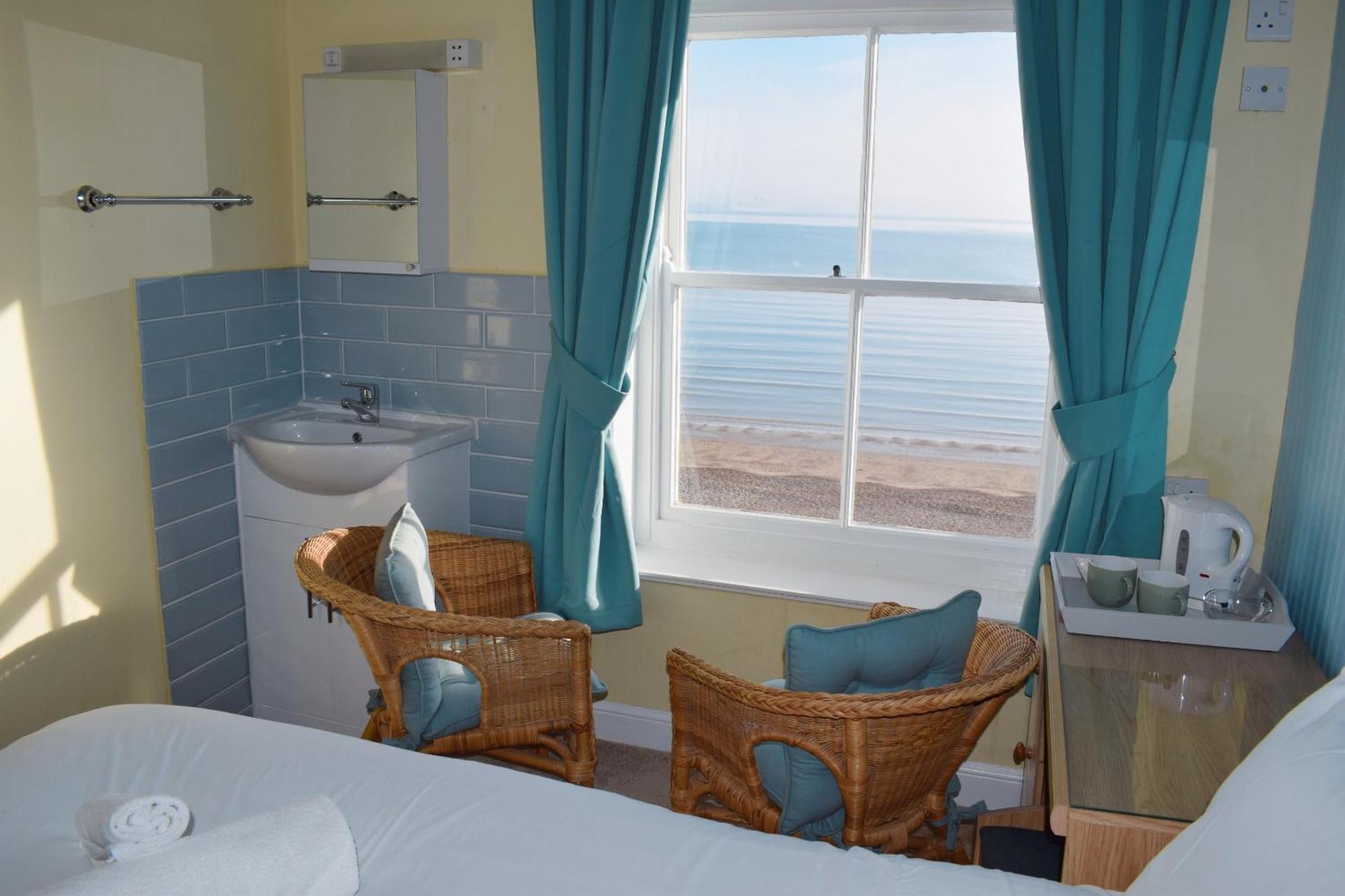 Penn House Hotel Weymouth Room photo